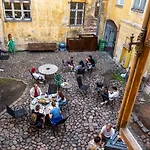 The Monks Bunk Hostel & Bar