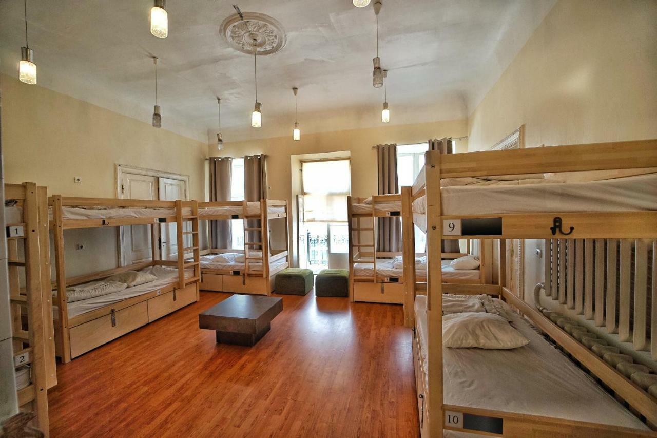 The Monks Bunk & Bar Albergue *